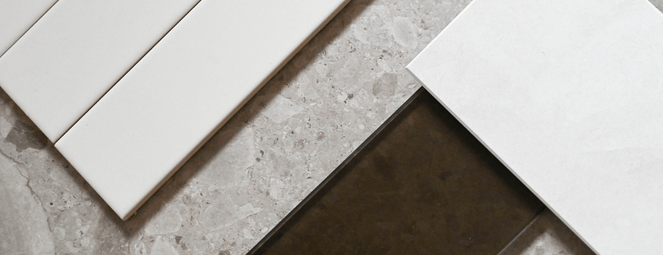 Als interieurstylist begeleiden wij het volledige interieurontwerpproces voor particuliere woningen en zakelijke ruimtes. Van eerste concept en indeling tot materialisatie, maatwerk en realisatiebegeleiding — met één helder plan als basis. Voor wie investeert in rust, kwaliteit en een interieur dat jarenlang klopt.