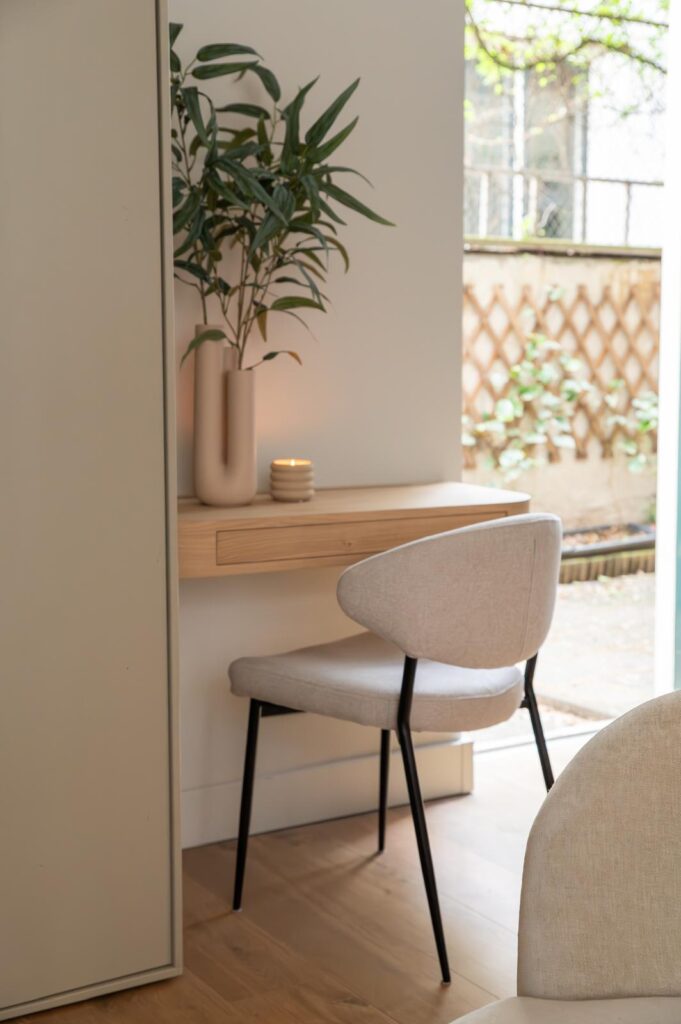 Minimalistisch interieur, bureau